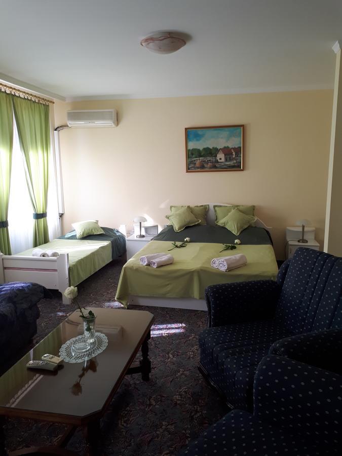 Business Club Selenca Bed & Breakfast Bac Екстериор снимка